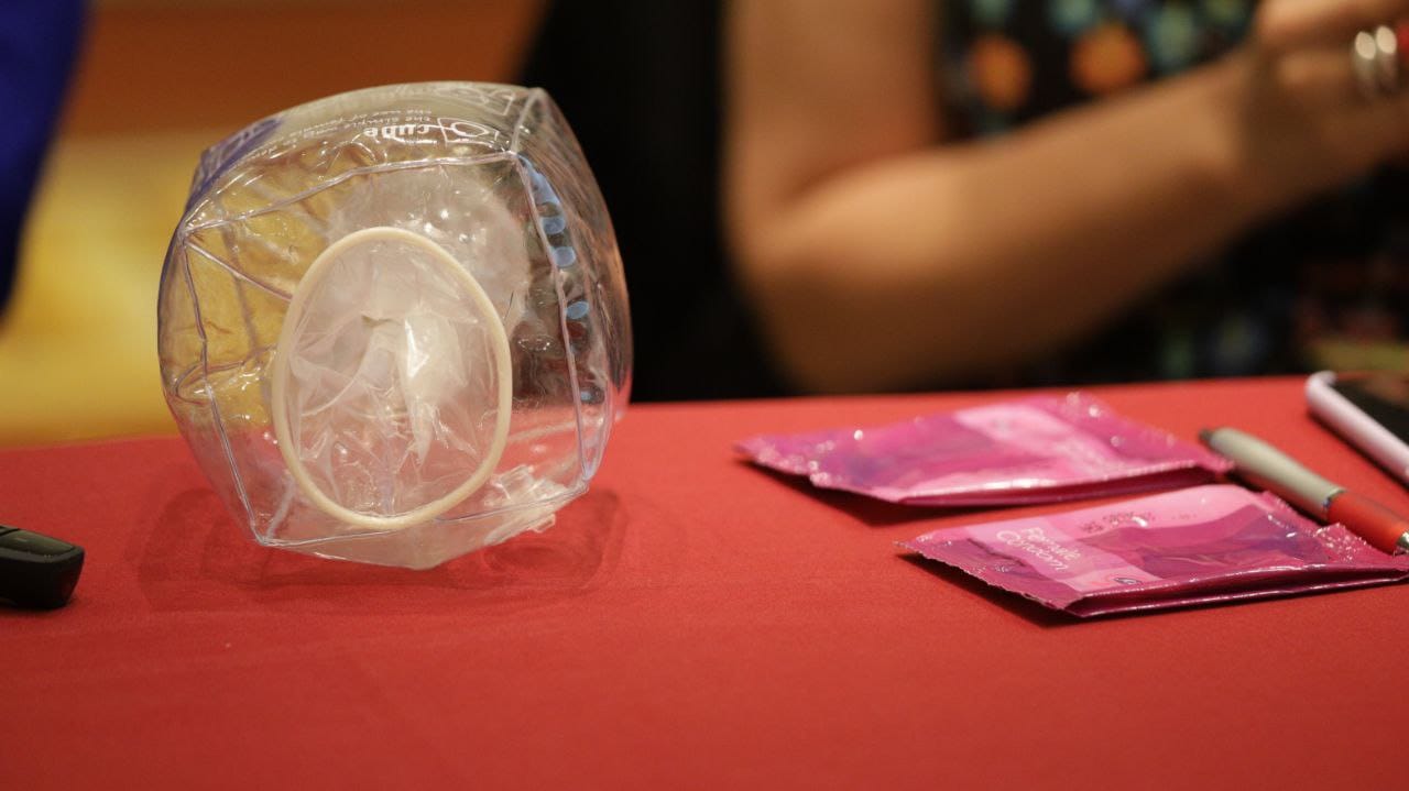 éxtasis Diez años Escarpado UNFPA Argentina | Preservativo vaginal: el 96% de las mujeres que lo probó  dijo que lo recomendaría a otras personas